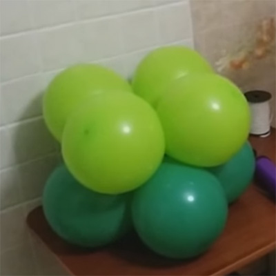 Композиции из воздушных шаров, заказать готовую гелиевую композицию из шаров в Москве